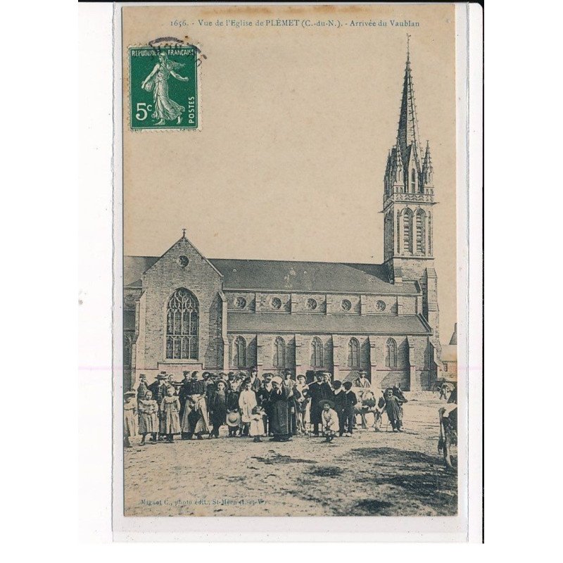 PLEMET : Vue de l'Eglise, Arrivée du Vaublan - très bon état PLEMET : Vue de l'Eglise, Arrivée du Vaublan - très bon état