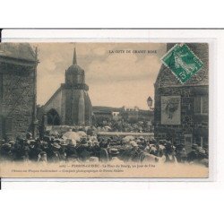 PERROS-GUIREC : La Place du Bourg, un Jour de Fête - très bon état