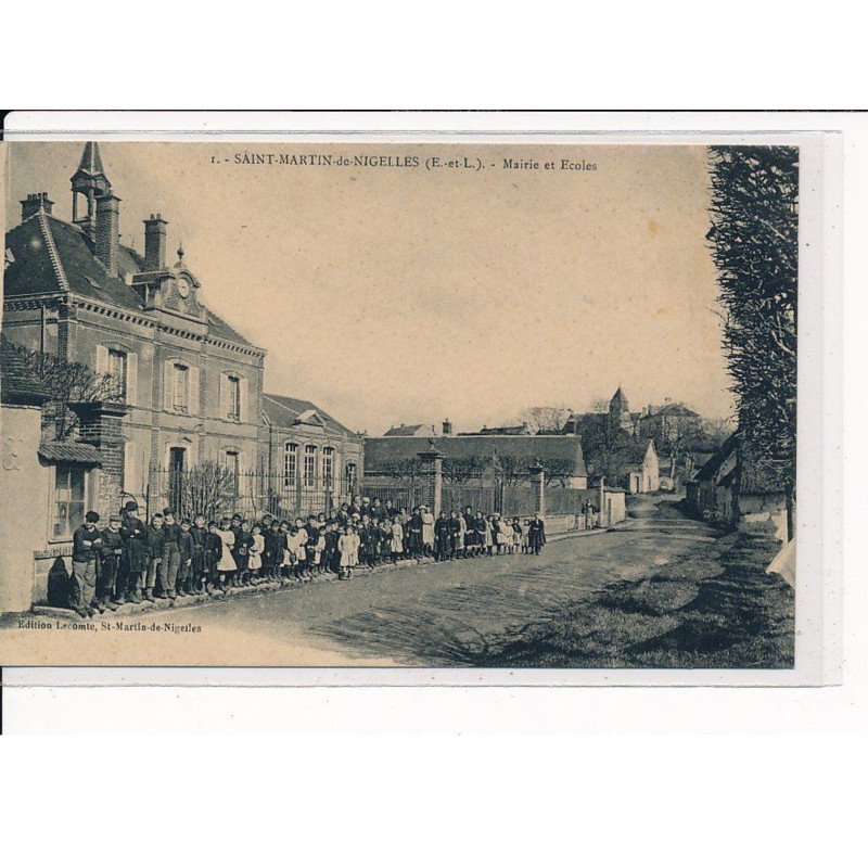 ST-MARTIN-de-NIGELLES : Mairie et Ecoles - très bon état