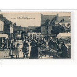 PONT-L'ABBE : La Place Dumahallec'h, Entrée des Ursulines - très bon état