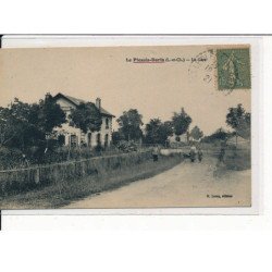 LE PLESSIS-DORIN : La Gare - très bon état