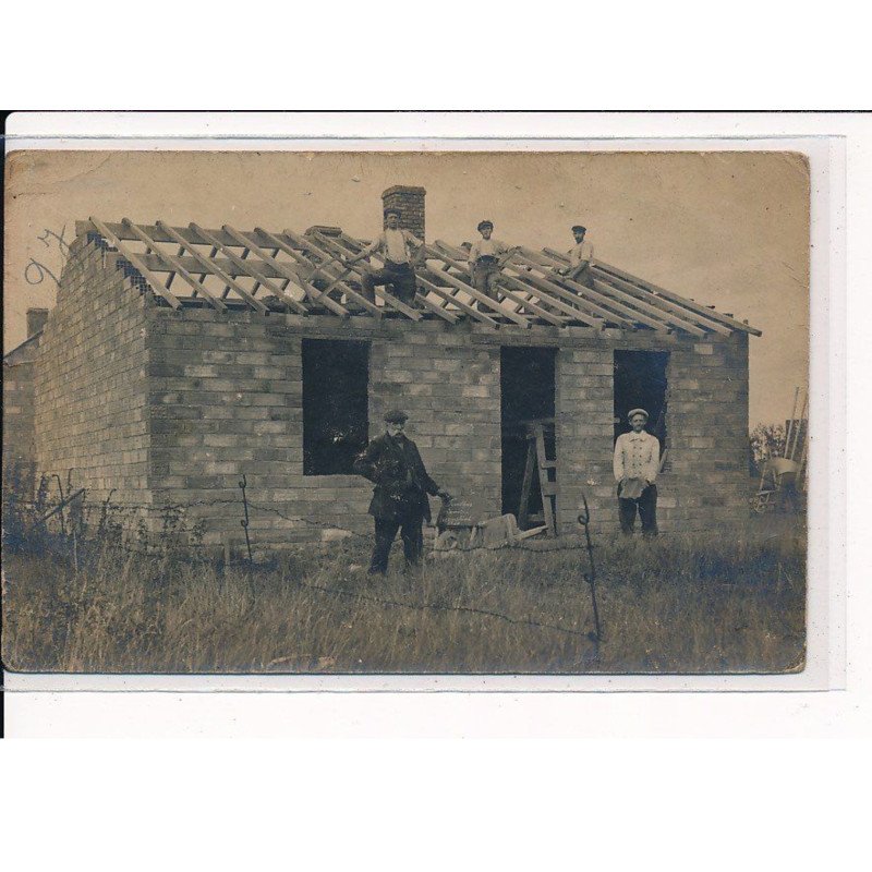 FLAUCOURT : Construction en cours, Maçons - très bon état