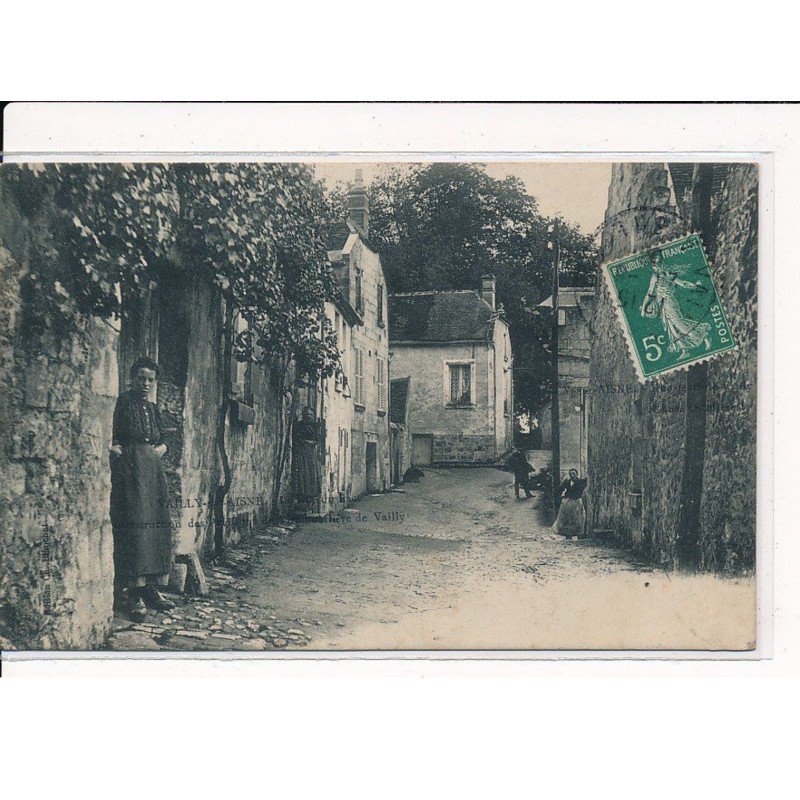VAILLY-sur-AISNE : RUE JEAN DE VAILLY  Construction des pavillons de l'immobilière de Vailly - très bon état