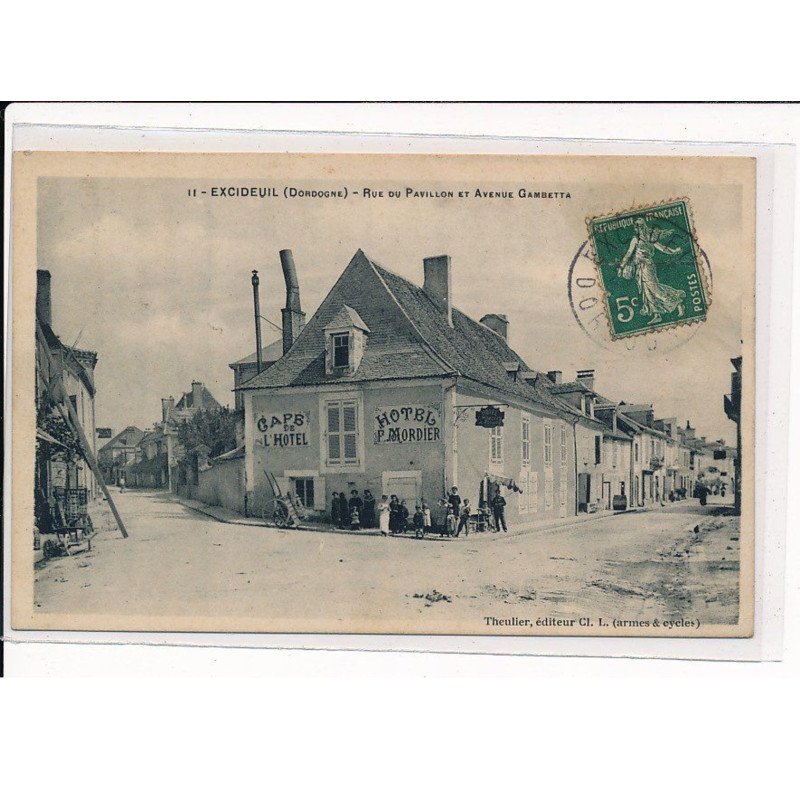 EXCIDEUIL : Rue du Pavillon et Avenue Gambetta - très bon état