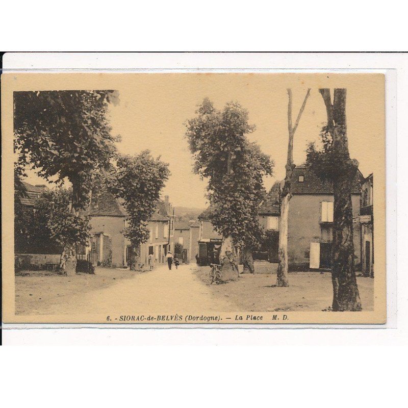 SIORAC-de-BELVES : La Place - très bon état