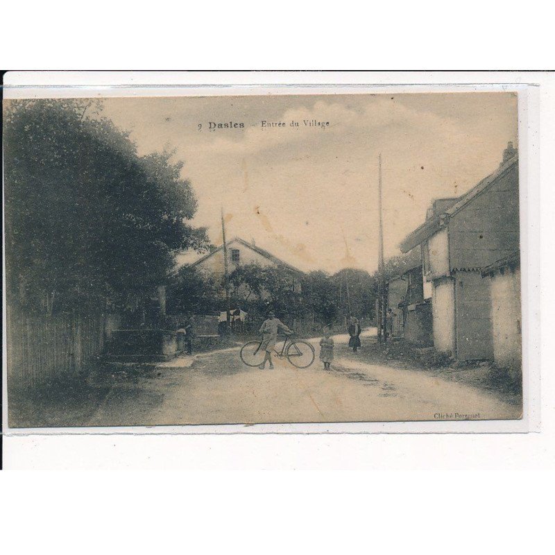 DASLES : Entrée du Village - très bon état
