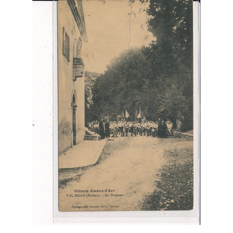 VAL-BRIAN : Au Drapeau - très bon état