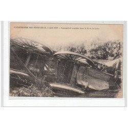 La catastrophe des PONTS DE CE - Locomotive couchée dans le lit de la Loire - très bon état