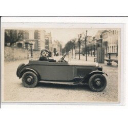 LISIEUX : Automobile pour enfant le jour de la fête des Rameaux en 1931 - très bon état