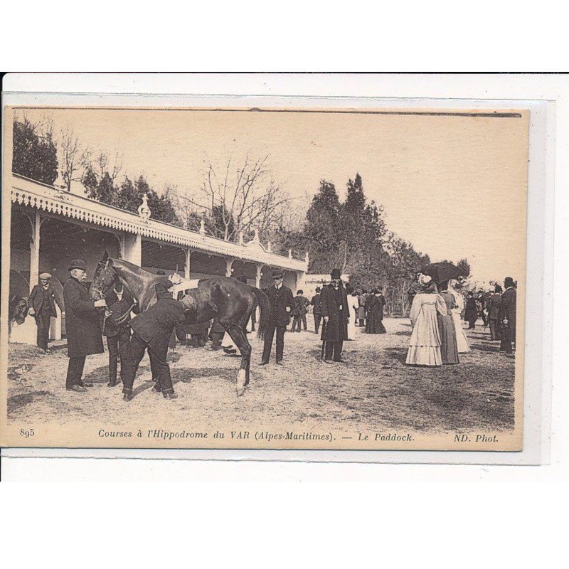 VAR : Courses à l'Hippodrome, Le Paddock - très bon état