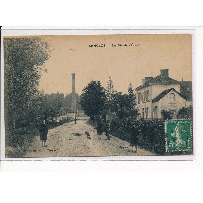 LENCLOS : La Mairie, Ecole - très bon état