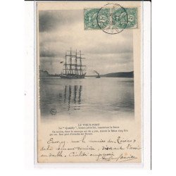 LE VIEUX-PORT : Le "Quevilly", bateau pétrolier, remontant la Seine vers Rouen - très bon état