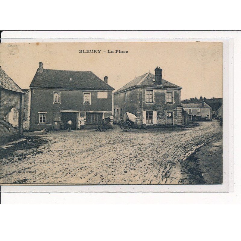 BLEURY : La Place - très bon état