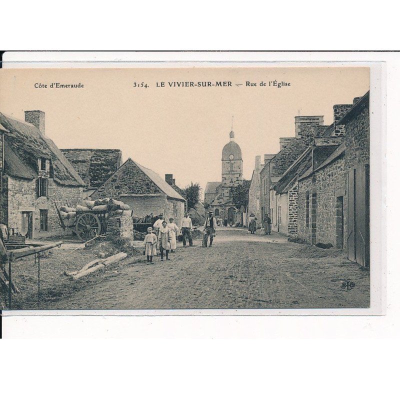 LE VIVIER-sur-MER : Rue de l'Eglise - très bon état