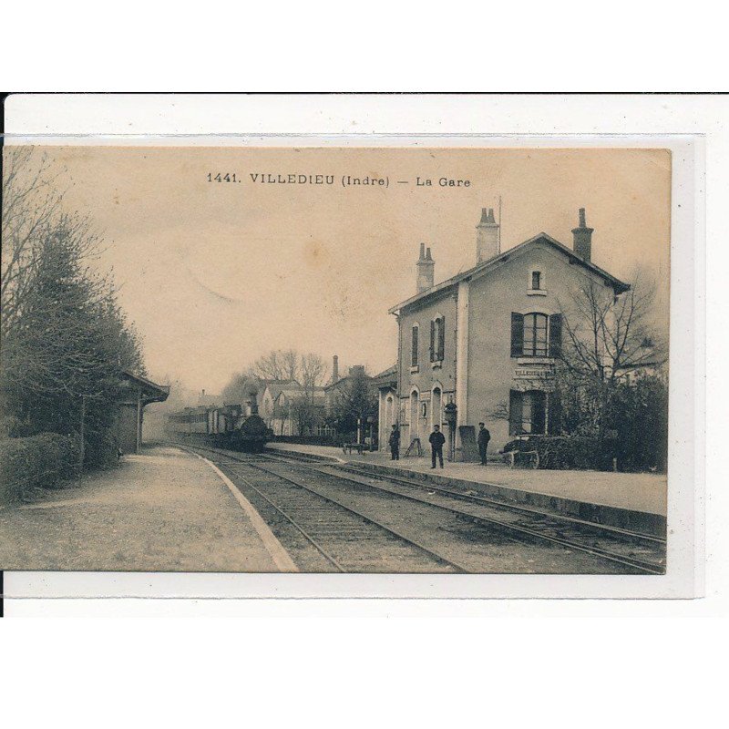 VILLEDIEU : La Gare - état