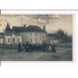 ARTHON : Place de la Mairie, Roulotte - très bon état