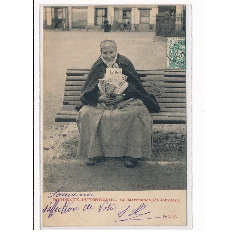 BORDEAUX : Marchande de journaux - très bon état