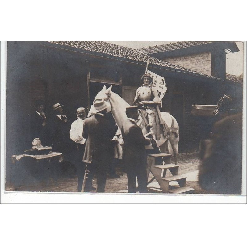 COMPIEGNE : les fêtes de Jeanne d'Arc 1909 - CARTE PHOTO - très bon état