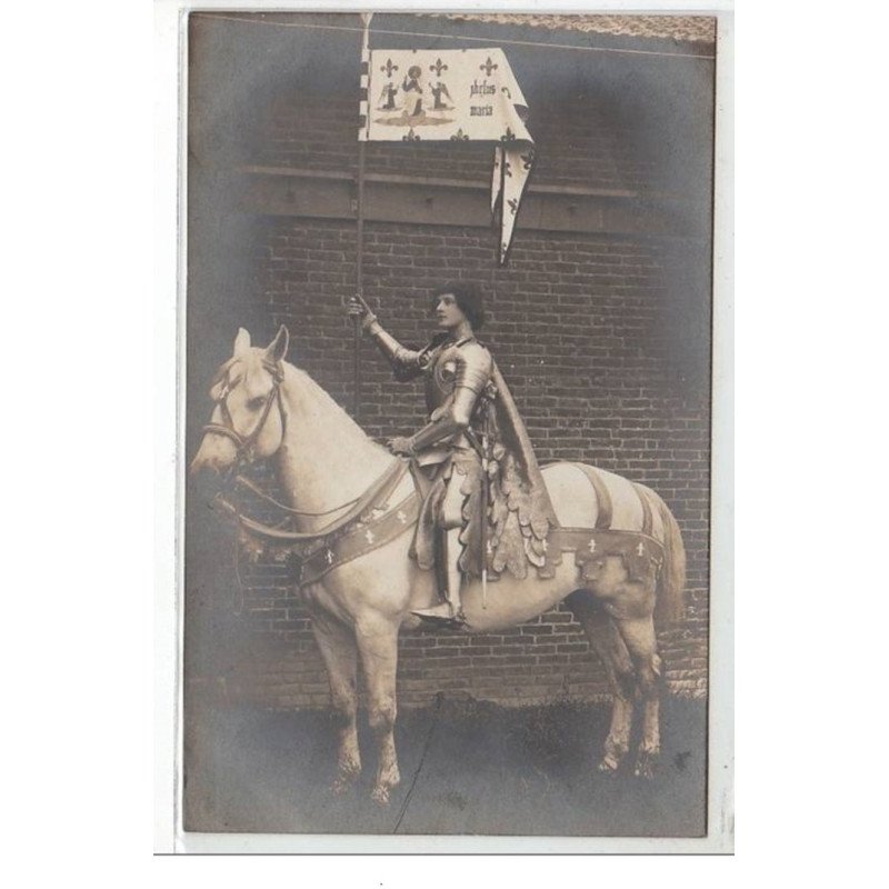 COMPIEGNE : les fêtes de Jeanne d'Arc 1909 - CARTE PHOTO - très bon état