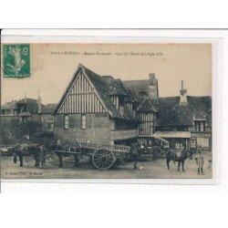 PONT-L'EVEQUE : Maison Normande, Cour de l'Hôtel de l'Aigle d'Or - très bon état