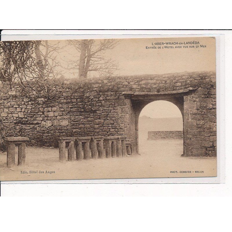 L'ABER-WRACH-en-LANDEDA : Entrée de l'Hôtel avec vue sur la Mer - très bon état