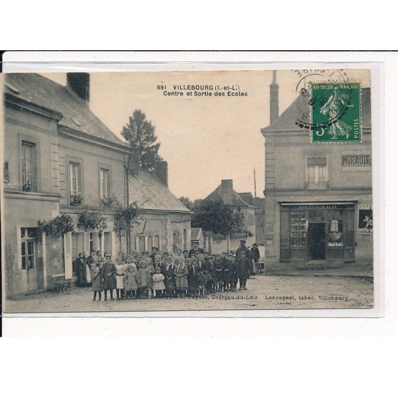 VILLEBOURG : Centre et Sortie des Ecoles - état
