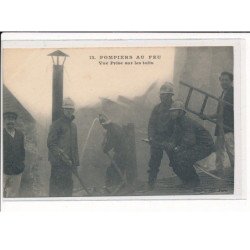 PARIS ( éditeur GONDRY) : Pompiers au feu, vue prise sur les toits - très bon état