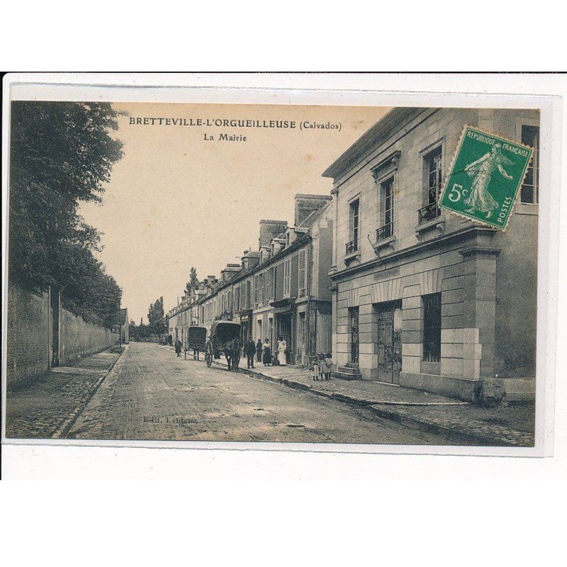 BRETTEVILLE-L'ORGUEILLEUSE : La Mairie - très bon état