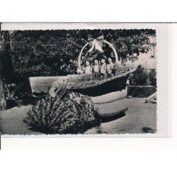 ST-SORLIN-en-VALLOIRE : Corso fleuri des Sapeurs-Pompiers, le Panier des Muguets (30 avril 1er mai 1950) - très bon état