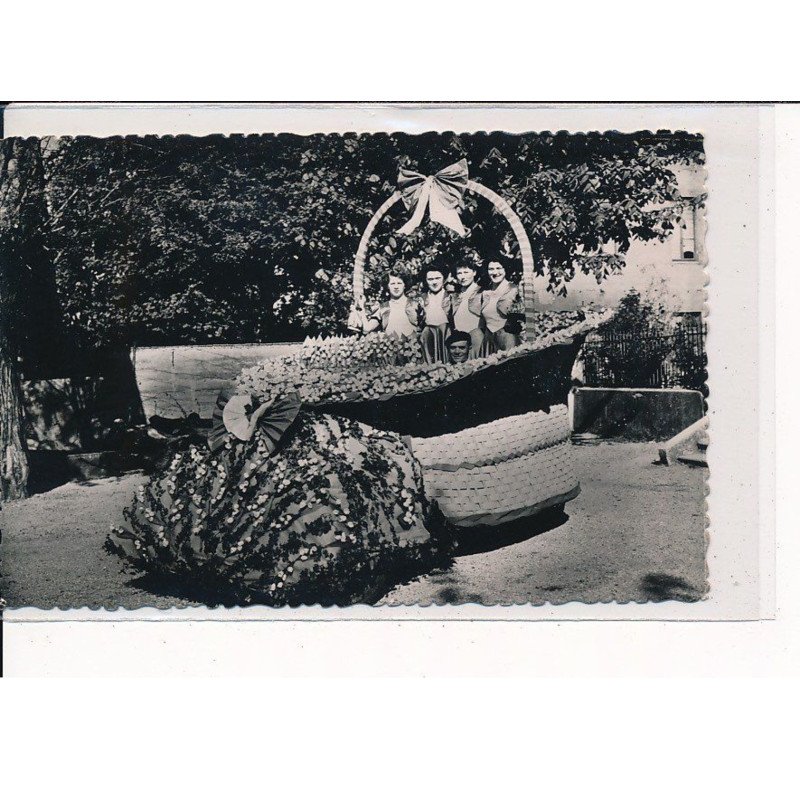 ST-SORLIN-en-VALLOIRE : Corso fleuri des Sapeurs-Pompiers, le Panier des Muguets (30 avril 1er mai 1950) - très bon état