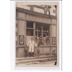 A LOCALISER : carte photo d'un salon de coiffure (coiffeur) -  très bon état