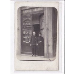 A LOCALISER : carte photo d'un salon de coiffure (coiffeur) -  très bon état