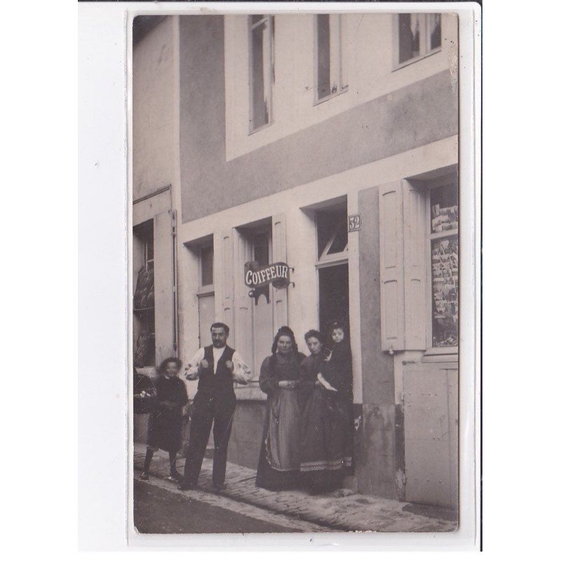A LOCALISER : carte photo d'un salon de coiffure (coiffeur) -  très bon état
