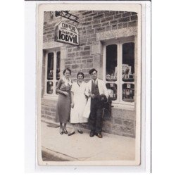 A LOCALISER : carte photo d'un salon de coiffure (coiffeur) -  très bon état