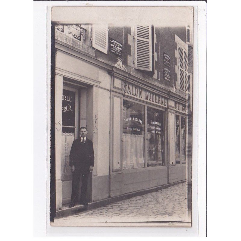 A LOCALISER : carte photo d'un salon de coiffure (coiffeur) -  très bon état