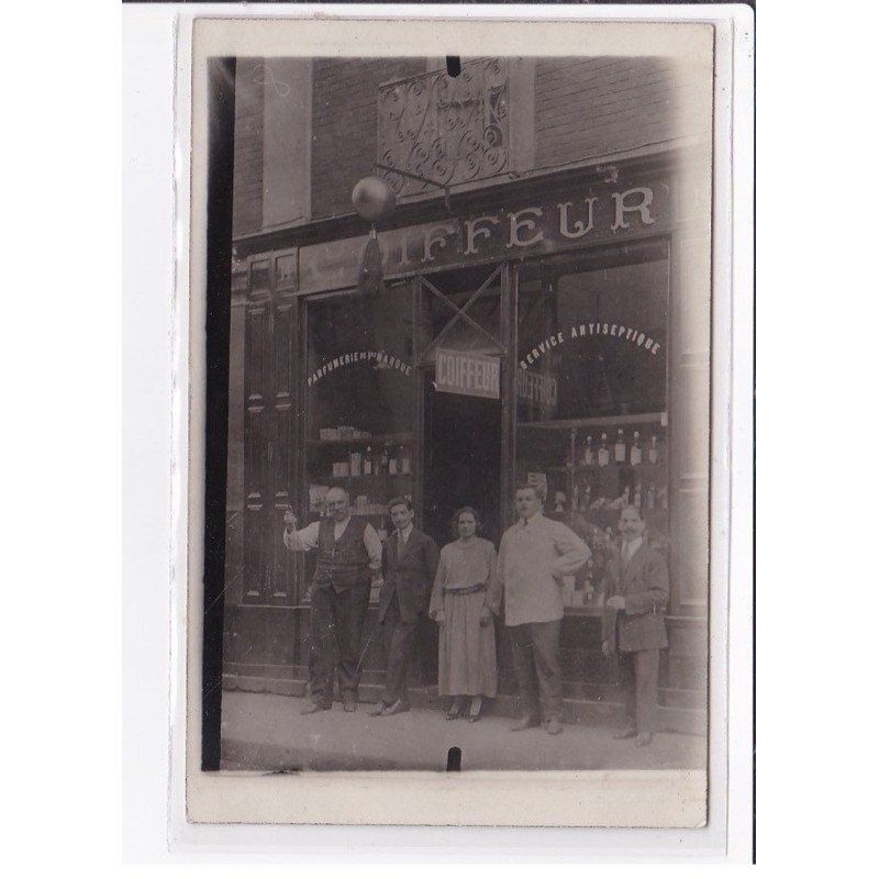 A LOCALISER : carte photo d'un salon de coiffure (coiffeur) - état