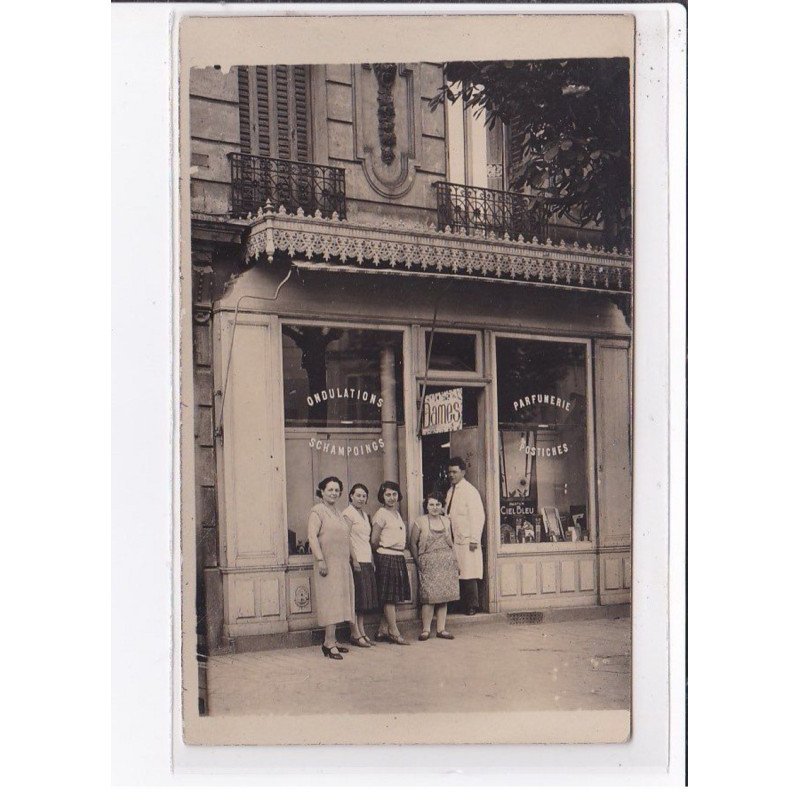 A LOCALISER : carte photo d'un salon de coiffure (coiffeur) -  très bon état