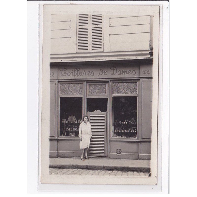 A LOCALISER : carte photo d'un salon de coiffure (coiffeur) -  très bon état