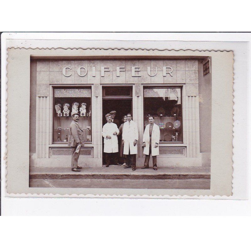 A LOCALISER : carte photo d'un salon de coiffure (coiffeur) -  très bon état