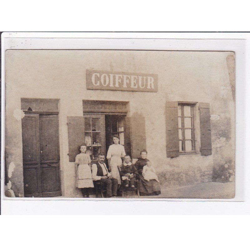 A LOCALISER : carte photo d'un salon de coiffure (coiffeur) -  très bon état