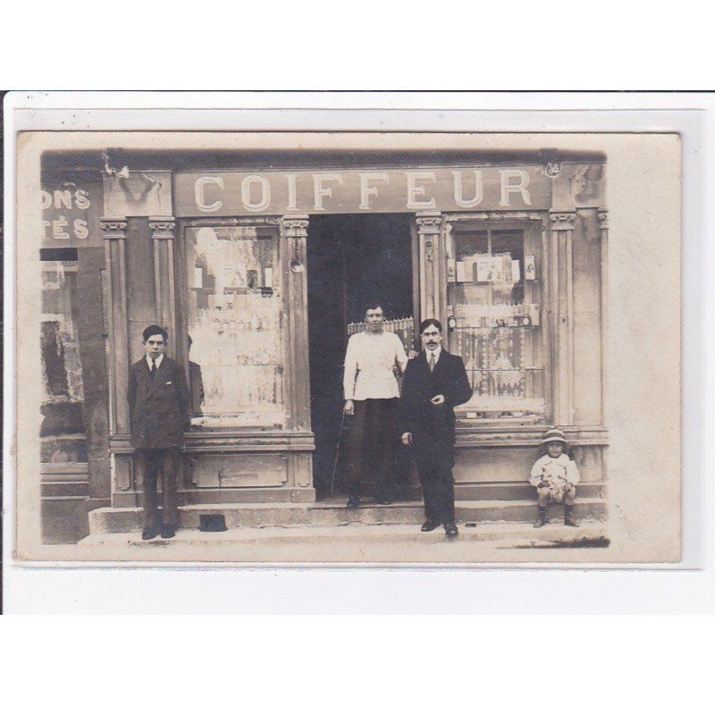 A LOCALISER : carte photo d'un salon de coiffure (coiffeur) -  très bon état