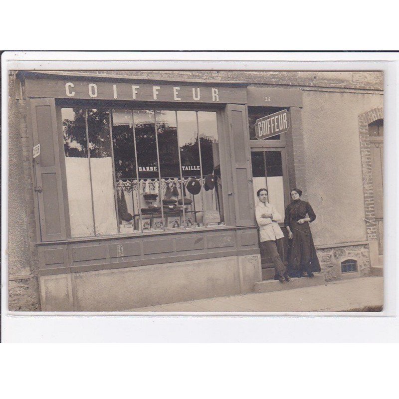 A LOCALISER : carte photo d'un salon de coiffure (coiffeur) -  très bon état
