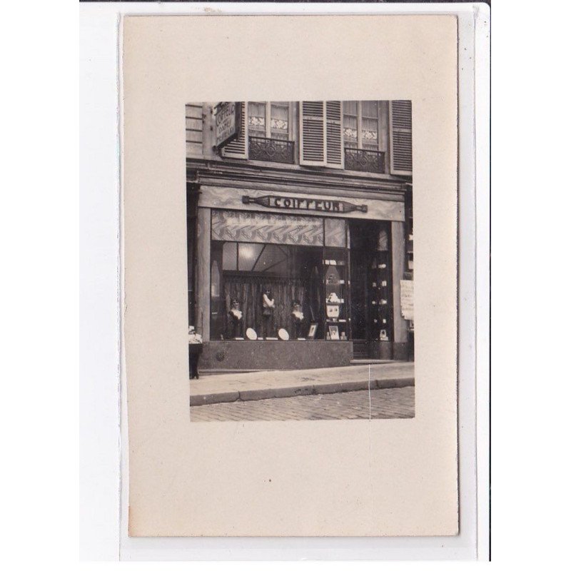 A LOCALISER : carte photo d'un salon de coiffure (coiffeur) -  très bon état