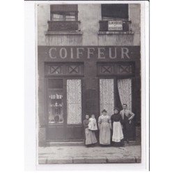 A LOCALISER : carte photo d'un salon de coiffure (coiffeur) - très bon état