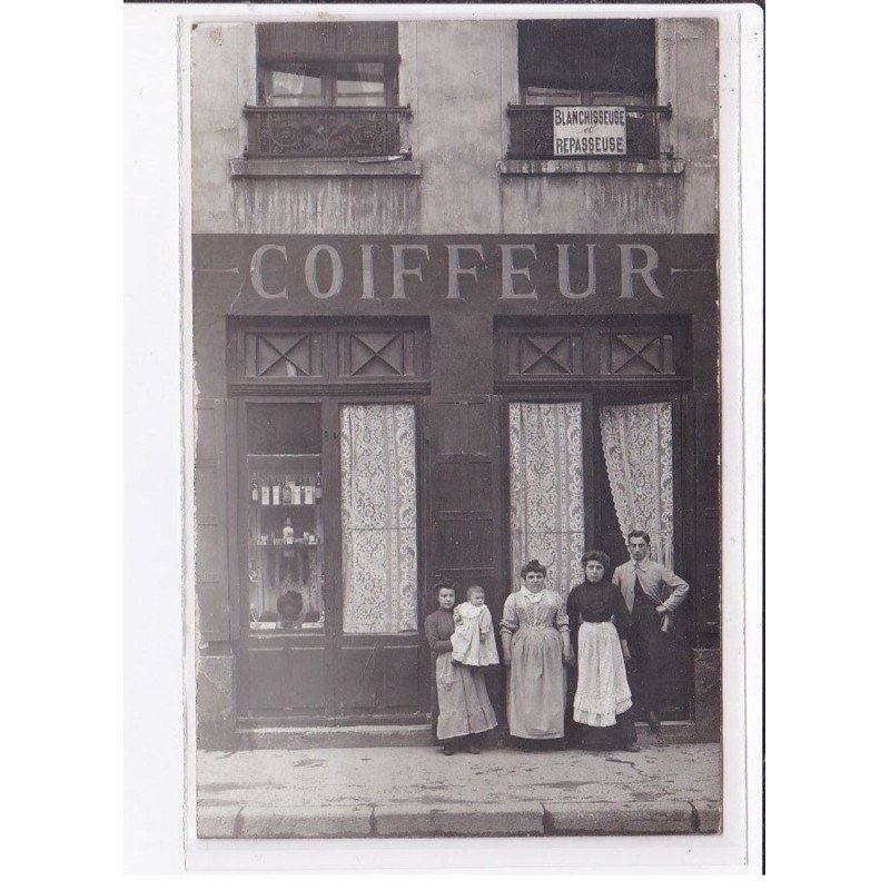 A LOCALISER : carte photo d'un salon de coiffure (coiffeur) - très bon état