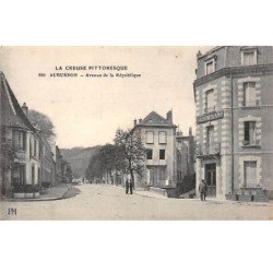 AUBUSSON - Avenue de la République - très bon état