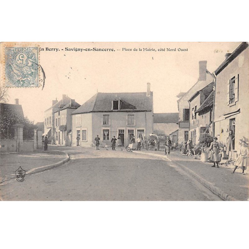 SAVIGNY EN SANCERRE - Place de la Mairie, côté Nord Ouest - très bon état