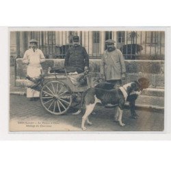 GIEN - Les voitures à chiens - attelage du charcutier - très bon état