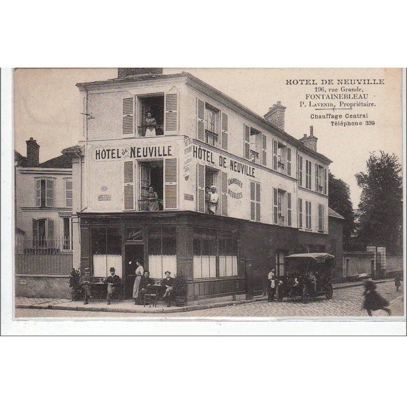 FONTAINEBLEAU : hôtel de Neuville - propriétaire P. Lavenir - très bon état