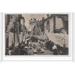 GUERANDE : fete Dieu 1908 - l'aspect de la rue saint-michel pendant la procession - tres bon état